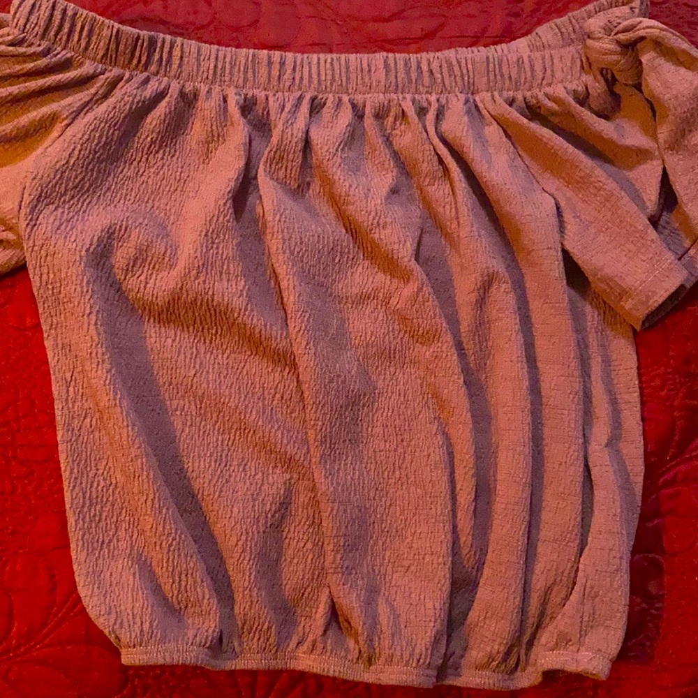 It’s a small. it stretches.very comfortable